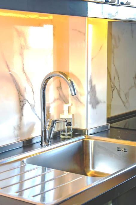Apartament Shiny And Relaxing 5th Floor
