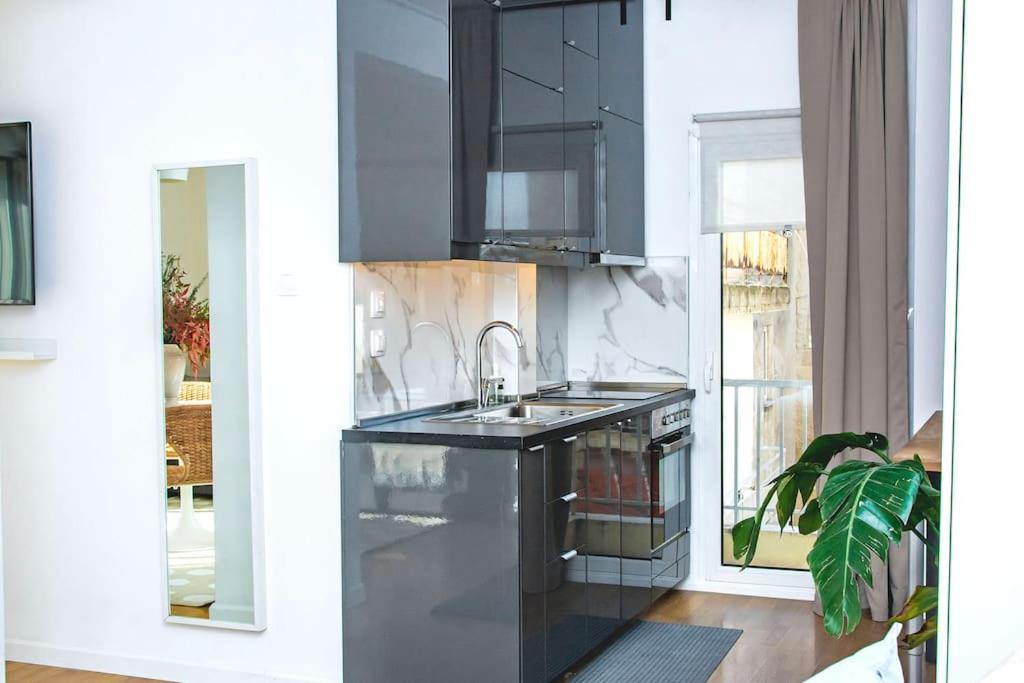 Shiny And Relaxing 5th Floor Apartment Thessaloniki