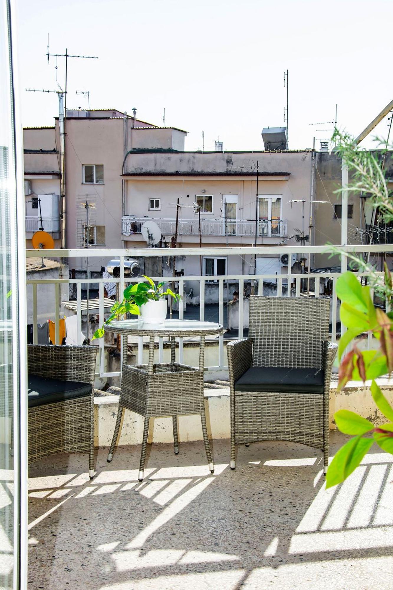 公寓 Shiny And Relaxing 5th Floor 塞萨洛尼基